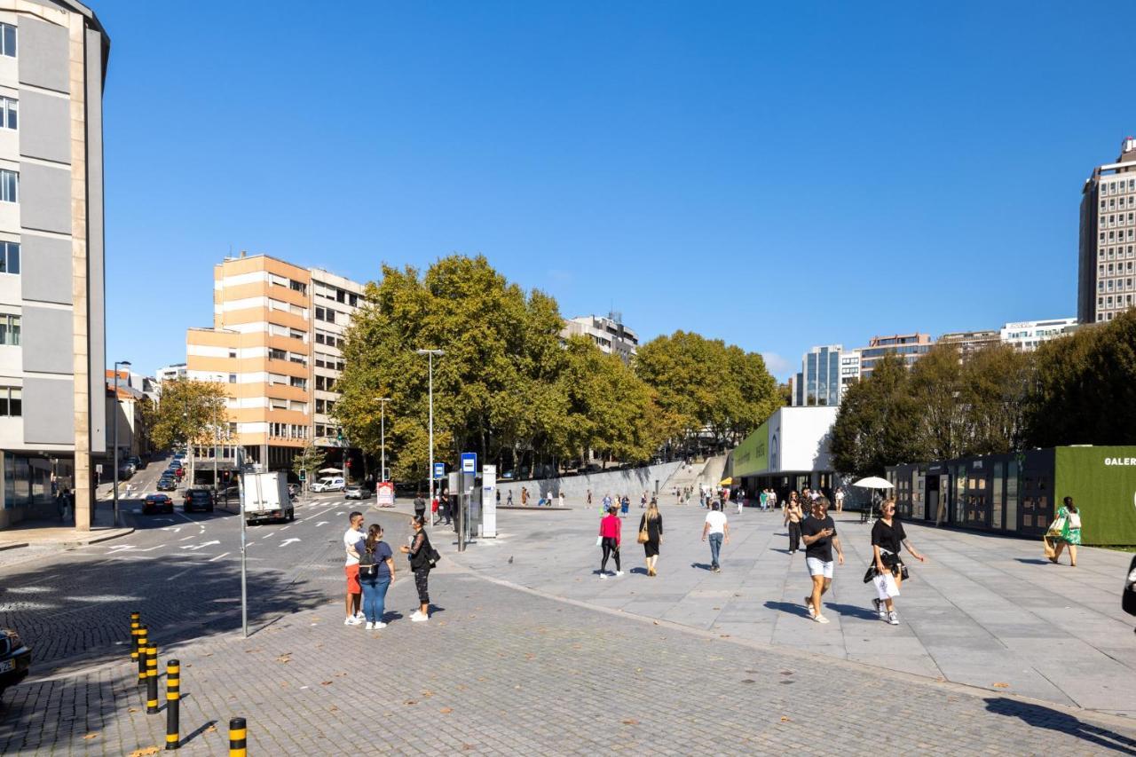 Ferienwohnung Downtown 2 Minutes By Walk To Center And Metro-Direct To Airpot T4 Porto Exterior foto
