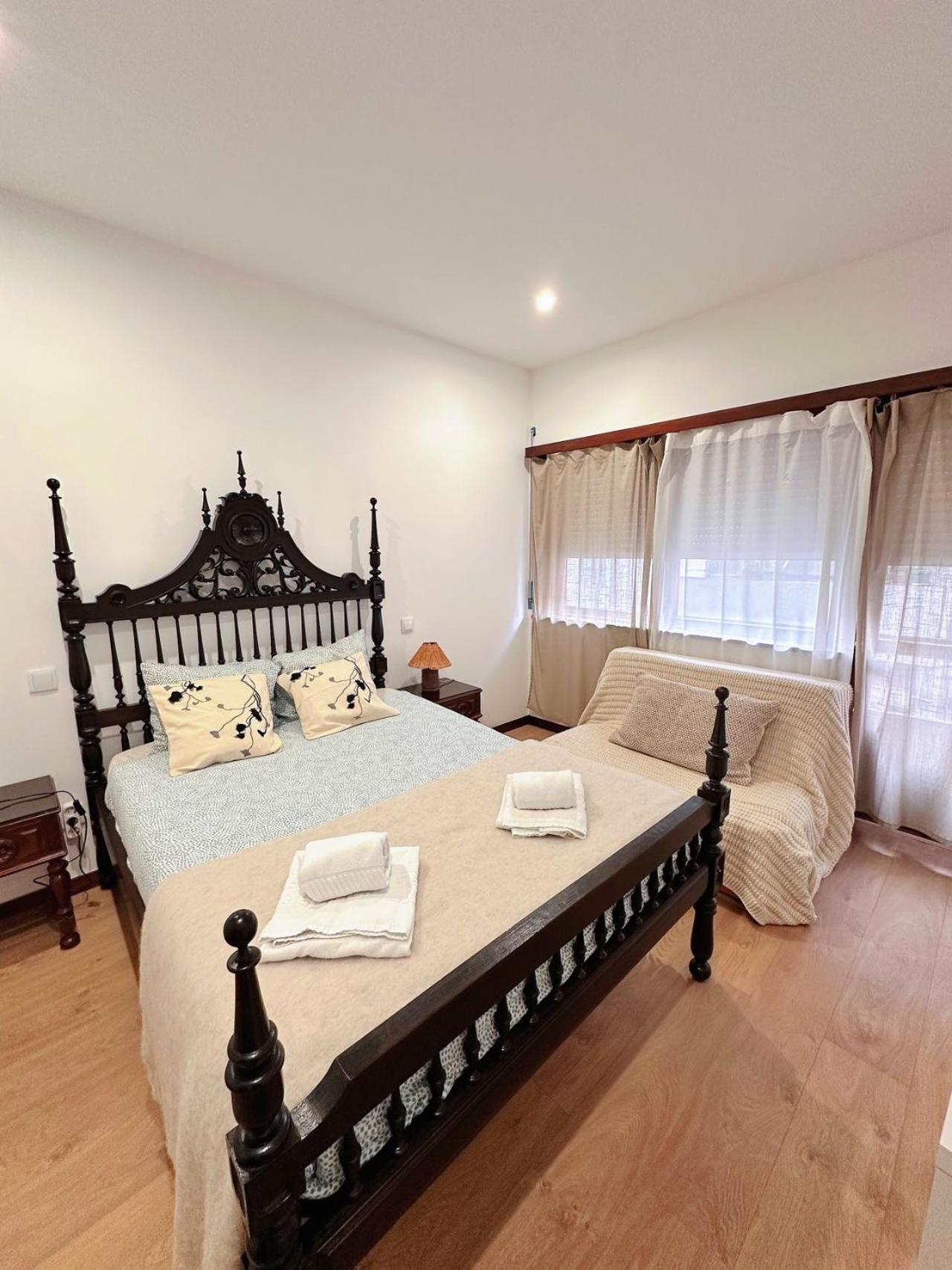 Ferienwohnung Downtown 2 Minutes By Walk To Center And Metro-Direct To Airpot T4 Porto Exterior foto