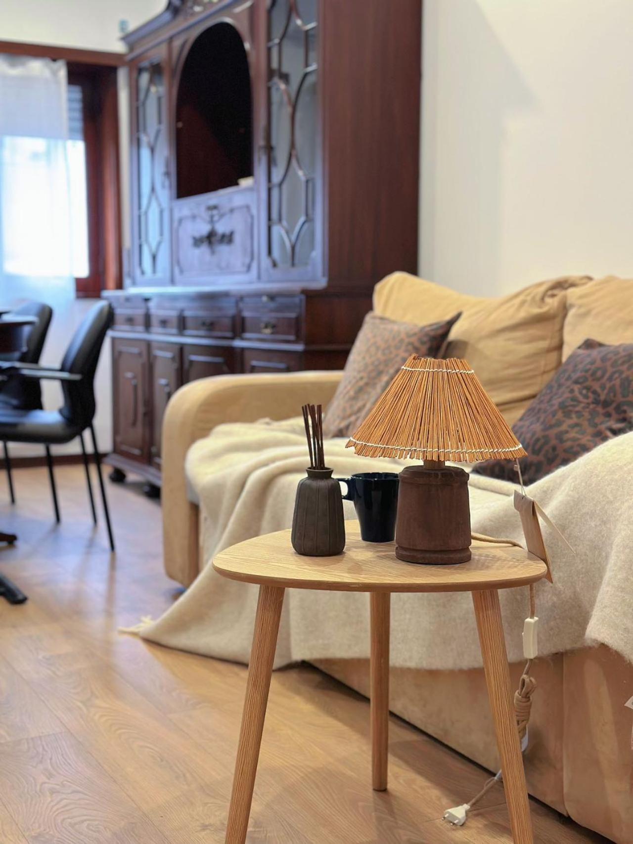 Ferienwohnung Downtown 2 Minutes By Walk To Center And Metro-Direct To Airpot T4 Porto Exterior foto